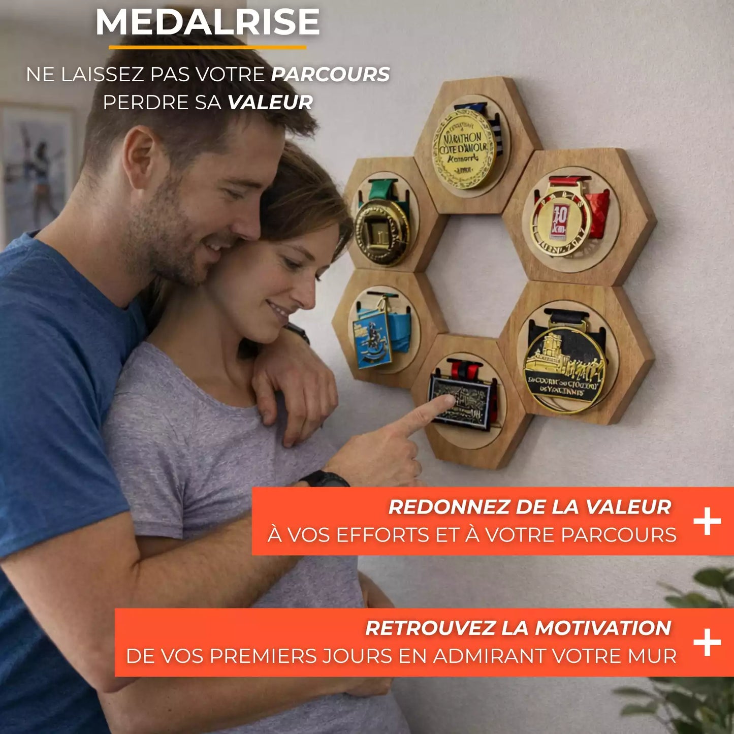 Porte-Médailles en Bois de Pin