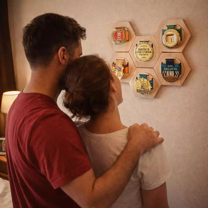 Porte-Médailles en Bois de Pin